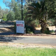 Shasta Dam Motel in Anderson, United States of America from 94$, photos, reviews - zenhotels.com parking