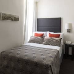 Отель Metropolitan Suites Тель-Авив комната для гостей