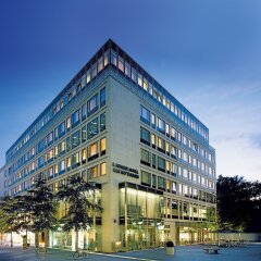 Отель Lindner Hotel Am Ku'damm Германия, Берлин - 9 отзывов об отеле, цены и фото номеров - забронировать отель Lindner Hotel Am Ku'damm онлайн вид на фасад