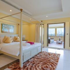 Отель E&T Holiday Homes - Signature Villa K комната для гостей
