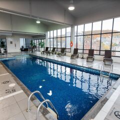 Отель Hilton Garden Inn Montreal Centre-Ville Канада, Монреаль - отзывы, цены и фото номеров - забронировать отель Hilton Garden Inn Montreal Centre-Ville онлайн бассейн фото 3