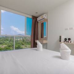 Отель JJAirportHotelCondominium For Rent 2 балкон