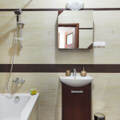 Отель Zoliborz Green Garden Apartment Польша, Варшава - отзывы, цены и фото номеров - забронировать отель Zoliborz Green Garden Apartment онлайн ванная фото 2
