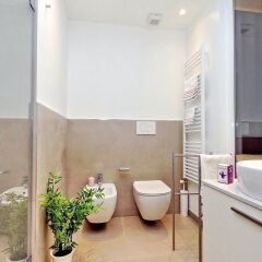 Отель Hintown Via Mazzini Италия, Милан - отзывы, цены и фото номеров - забронировать отель Hintown Via Mazzini онлайн ванная фото 2
