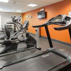 Отель Clarion Inn Chattanooga США, Чаттануга - отзывы, цены и фото номеров - забронировать отель Clarion Inn Chattanooga онлайн фитнесс-зал фото 4