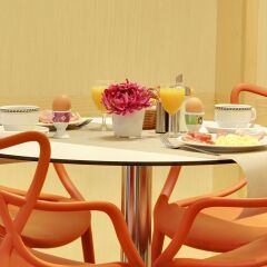 Hotel Alhambra в номере