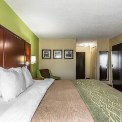 Отель Comfort Inn At Carowinds Южный Бельмонт сейф в номере