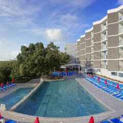 Slavey Hotel бассейн