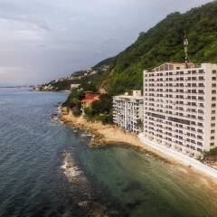 Отель Costa Sur Resort & Spa пляж