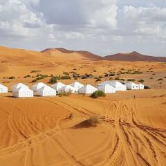 Отель Dunes Luxury Camp Erg Chebbi Марокко, Мерзуга - отзывы, цены и фото номеров - забронировать отель Dunes Luxury Camp Erg Chebbi онлайн пляж
