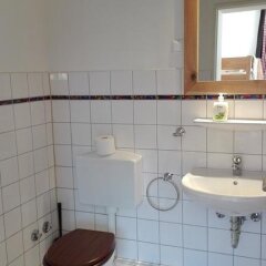 Отель Alm Hostel Германия, Гамбург - отзывы, цены и фото номеров - забронировать отель Alm Hostel онлайн ванная фото 2