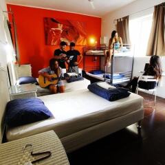 PV Hostel спа
