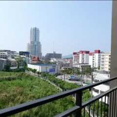 New Square Patong Hotel балкон