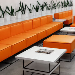 Orange Hotel развлечения