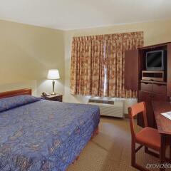 Отель Econo Lodge Downtown Канада, Монреаль - отзывы, цены и фото номеров - забронировать отель Econo Lodge Downtown онлайн комната для гостей фото 2
