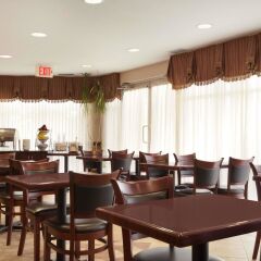 Отель Days Inn & Suites Langley питание фото 2