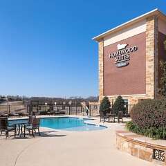 Отель Homewood Suites Denton бассейн фото 3