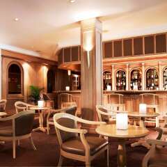 Отель Goodwood Park Hotel Сингапур, Сингапур - отзывы, цены и фото номеров - забронировать отель Goodwood Park Hotel онлайн гостиничный бар