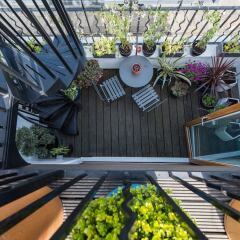 Отель onefinestay - Soho private homes спортивное сооружение