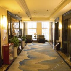 Yi Feng Business Hotel вид на фасад фото 3