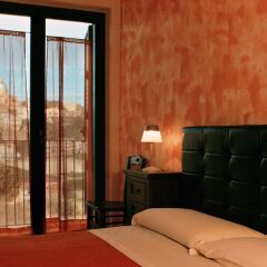 Отель La Casa Rossa Country House Пьяцца-Армерина комната для гостей