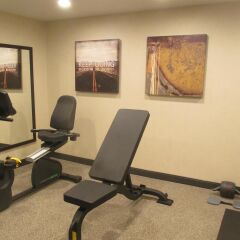 Отель Comfort Suites Hilliard Хиллиард фитнесс-зал