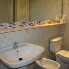 Отель Apartamentos Son Bou Gardens ванная