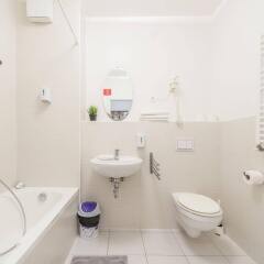 Отель Prince Apartments Венгрия, Будапешт - 4 отзыва об отеле, цены и фото номеров - забронировать отель Prince Apartments онлайн ванная фото 2