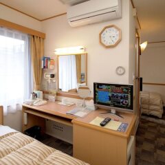 Отель Toyoko Inn Tokyo Shinagawa Hatanodai-eki Minami-guchi Япония, Токио - отзывы, цены и фото номеров - забронировать отель Toyoko Inn Tokyo Shinagawa Hatanodai-eki Minami-guchi онлайн удобства в номере фото 2