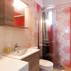 Отель Stylish 2 Bedroom Apartment Spectacular Sea View Греция, Вари-Вула-Вулиагмени - отзывы, цены и фото номеров - забронировать отель Stylish 2 Bedroom Apartment Spectacular Sea View онлайн ванная
