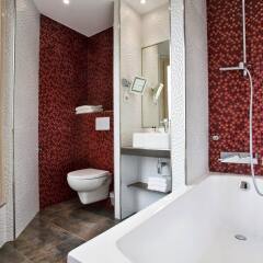 Отель Best Western Nouvel Orléans Montparnasse Франция, Париж - отзывы, цены и фото номеров - забронировать отель Best Western Nouvel Orléans Montparnasse онлайн ванная фото 2