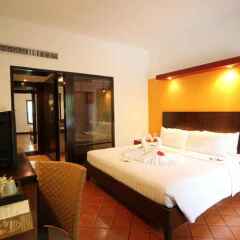 Отель All Seasons Naiharn Phuket Таиланд, Пхукет - - забронировать отель All Seasons Naiharn Phuket, цены и фото номеров сейф в номере