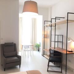 Two Pillows Boutique Hostel Слима комната для гостей