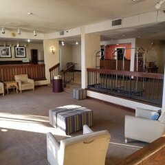 Отель Travel Inn - Columbus North США, Колумбус - отзывы, цены и фото номеров - забронировать отель Travel Inn - Columbus North онлайн интерьер отеля фото 2
