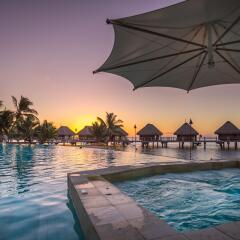 Отель Manava Beach Resort and Spa Moorea бассейн фото 2