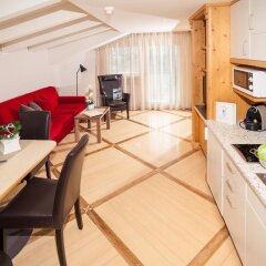 Отель Familien-Wellness Residence Tyrol Натурно в номере фото 2