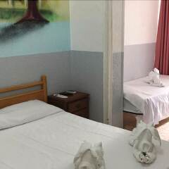 Отель Hostal Eden Испания, Барселона - 10 отзывов об отеле, цены и фото номеров - забронировать отель Hostal Eden онлайн ванная фото 2