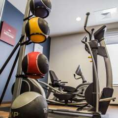Отель Comfort Suites Sarasota - Siesta Key фитнесс-зал