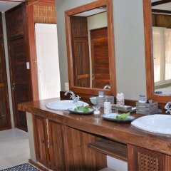 Moyeni Lodge in Magaruque, Mozambique from 578$, photos, reviews - zenhotels.com bathroom