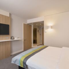 Отель Holiday Inn Express Hamburg - City Hauptbahnhof удобства в номере фото 2