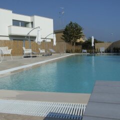 Отель Salento Residence & Suite Лечче бассейн