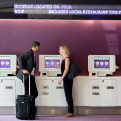 Отель Yotel New York at Times Square банкомат