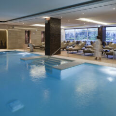 EPIC SANA Lisboa Hotel бассейн