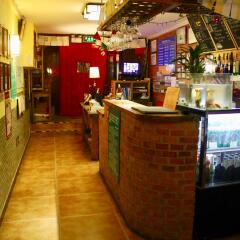 Lucky Family Hostel гостиничный бар