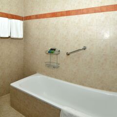 The Little House In Bakah Израиль, Иерусалим - 3 отзыва об отеле, цены и фото номеров - забронировать отель The Little House In Bakah онлайн ванная фото 2