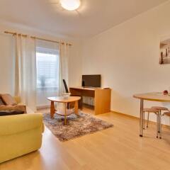 Апартаменты Daily Apartments Tatari комната для гостей