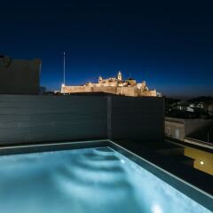 Отель The Duke Boutique Hotel Мальта, Виктория - отзывы, цены и фото номеров - забронировать отель The Duke Boutique Hotel онлайн бассейн