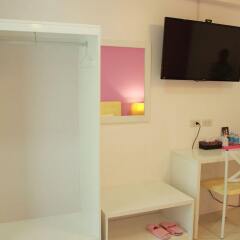 Don Mueang Airport Modern Bangkok Hotel удобства в номере фото 2