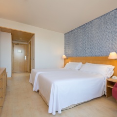 Отель Tryp Port Cambrils комната для гостей