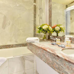 Hotel Unic Renoir Saint Germain ванная